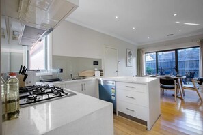 Villa (4 Bedrooms) | Eigene Küche