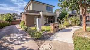 Exterior - 70 Greenbell Doncaster (Doncaster East)
