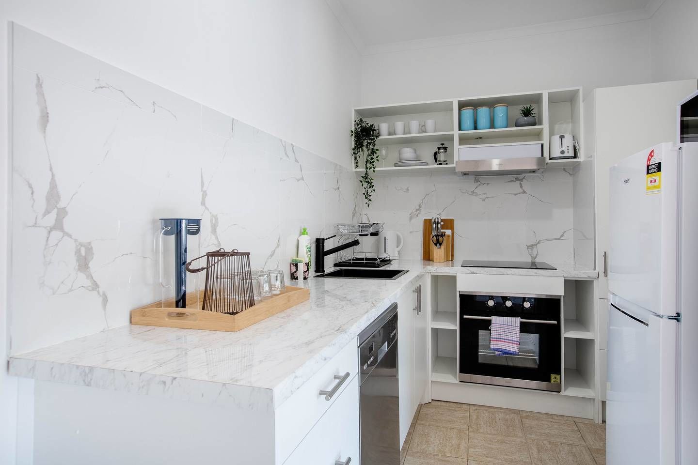 House (2 Bedrooms) | Private kitchen | Fridge, microwave, oven, stovetop