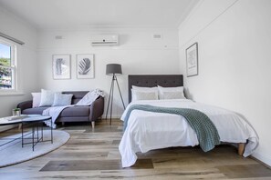 Casa (2 Bedrooms) | 2 habitaciones, tabla de planchar con plancha y ropa de cama 