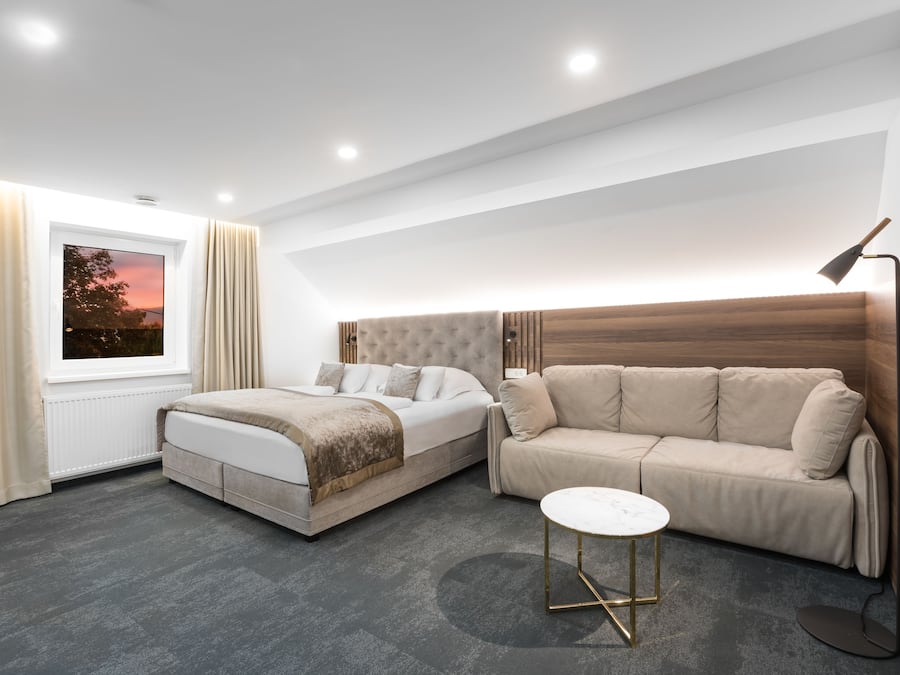 Deluxe Double Room, 1 King Bed, Non Smoking | Premium bedding, pillowtop beds, desk, laptop workspace