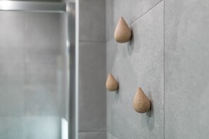 Superior Double Room, 1 Queen Bed, Non Smoking | Bathroom shower - Garni Hotel Cirman (Ljubljana)