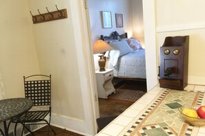 1 bedroom, desk, free WiFi, bed sheets