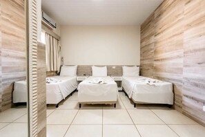 Standard Triple Room | Desk, rollaway beds, free WiFi, bed sheets - Tokyo Hotel (Tres Lagoas)