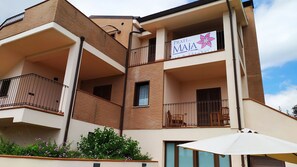 Front of property - Prati di Maja B&B (Miglianico)