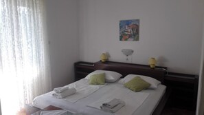 Desk, iron/ironing board, free cots/infant beds, rollaway beds