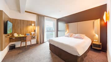 Standard Room, 1 Double Bed | Premium bedding, laptop workspace, blackout drapes, soundproofing