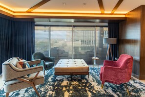 2 bars/lounges, rooftop bar - AC Hotel Austin-University (Austin)