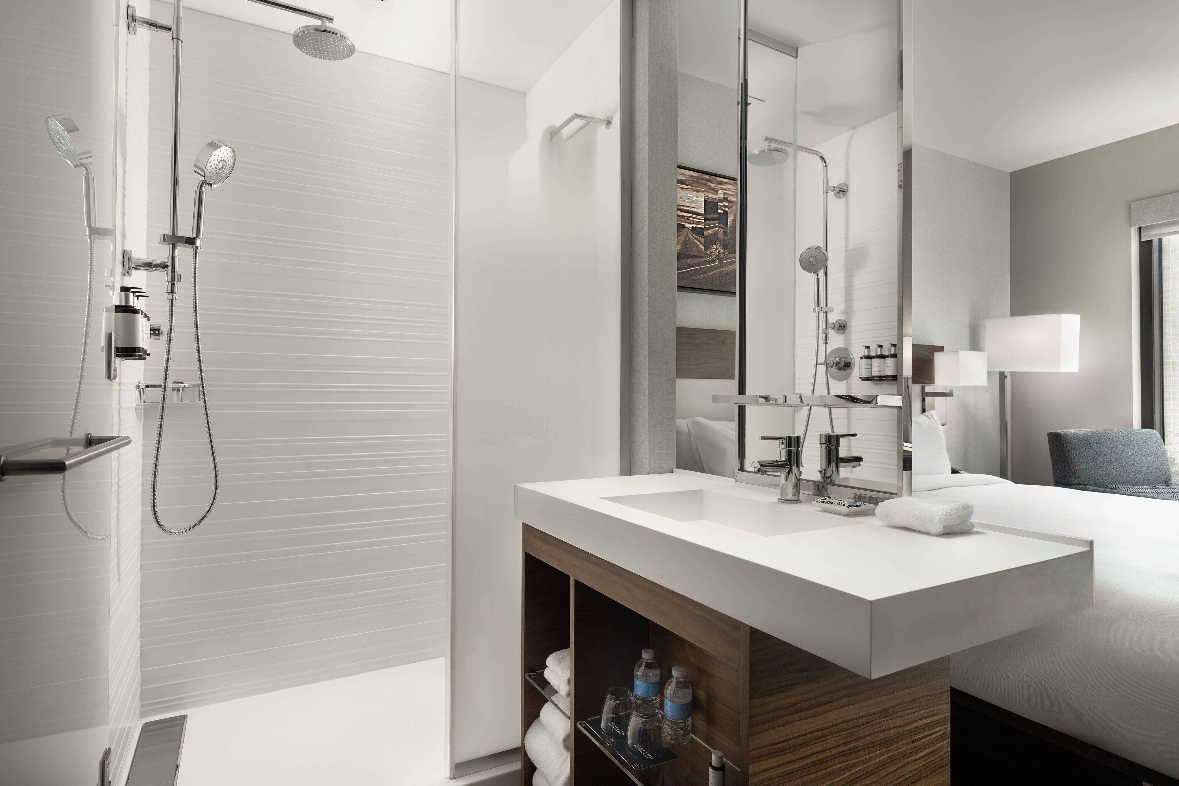 rainfall showerhead, free toiletries, hair dryer, towels