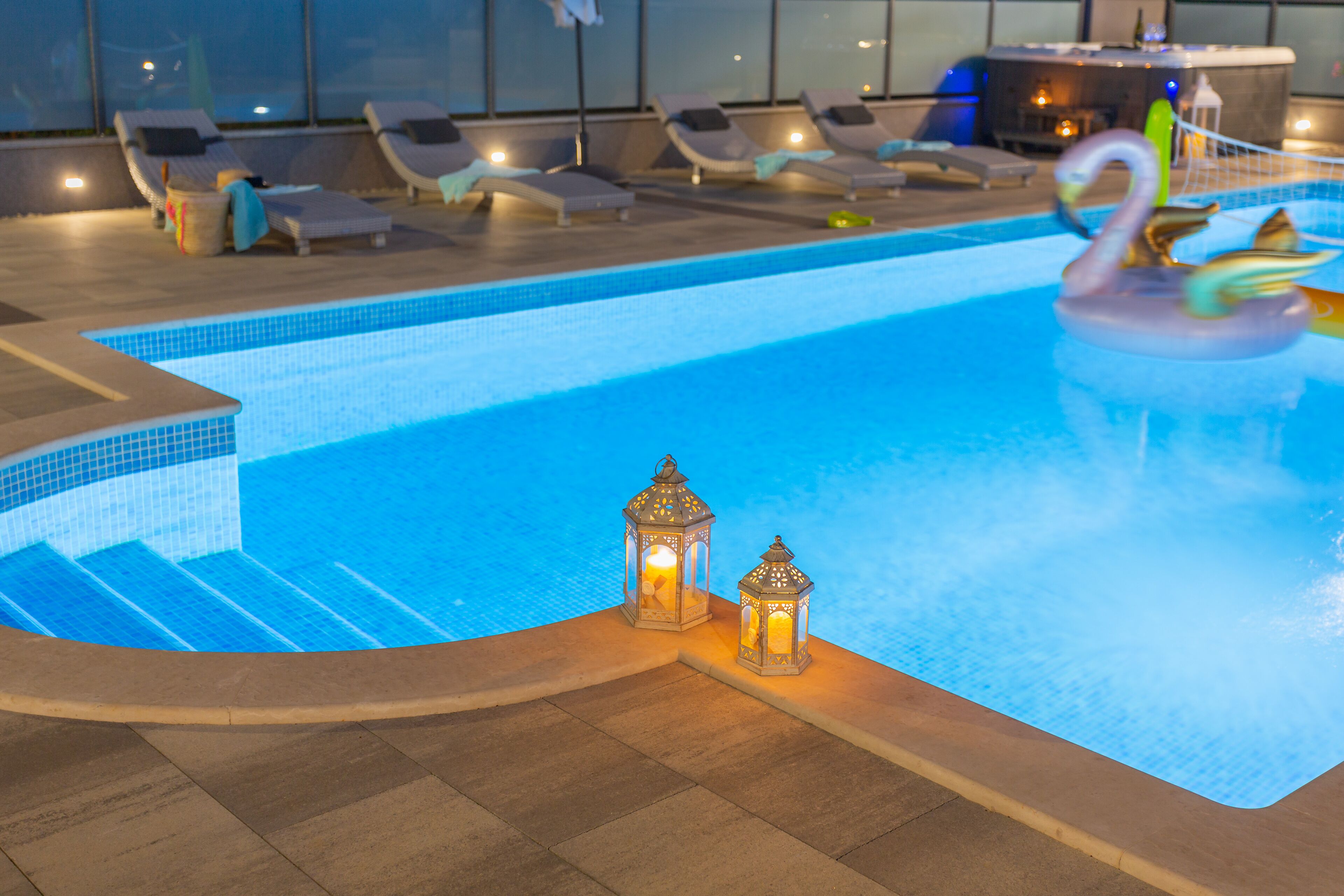 Outdoor pool, a heated pool