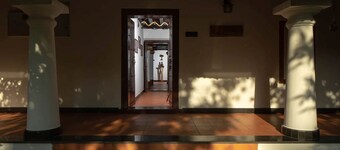 “Kunnampath Heritage Nalukettu” is a 200-year-old standalone property located about 1.5KM from the city center and downtown.