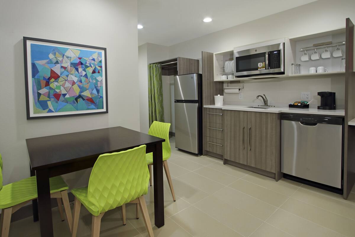 suite, 1 bedroom, non smoking | private kitchen | full-sized fridge, microwave, dishwasher, coffee/tea maker