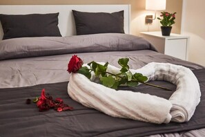 In-room safe, soundproofing, free WiFi, bed sheets - Palermo Inn (Palermo)