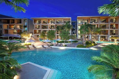 Wyndham Grand Nai Harn Beach Phuket