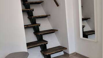 Leilighet, 1 soverom (Attic) | Strykejern/-brett, barnesenger (inkludert) og wi-fi (inkludert)