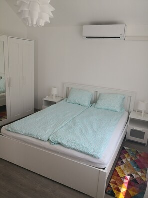 Apartamento, 1 habitación, planta baja | Tabla de planchar con plancha, cunas gratuitas, wifi gratis