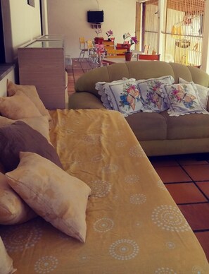 Lounge - SOS Hostel (Camaçari)