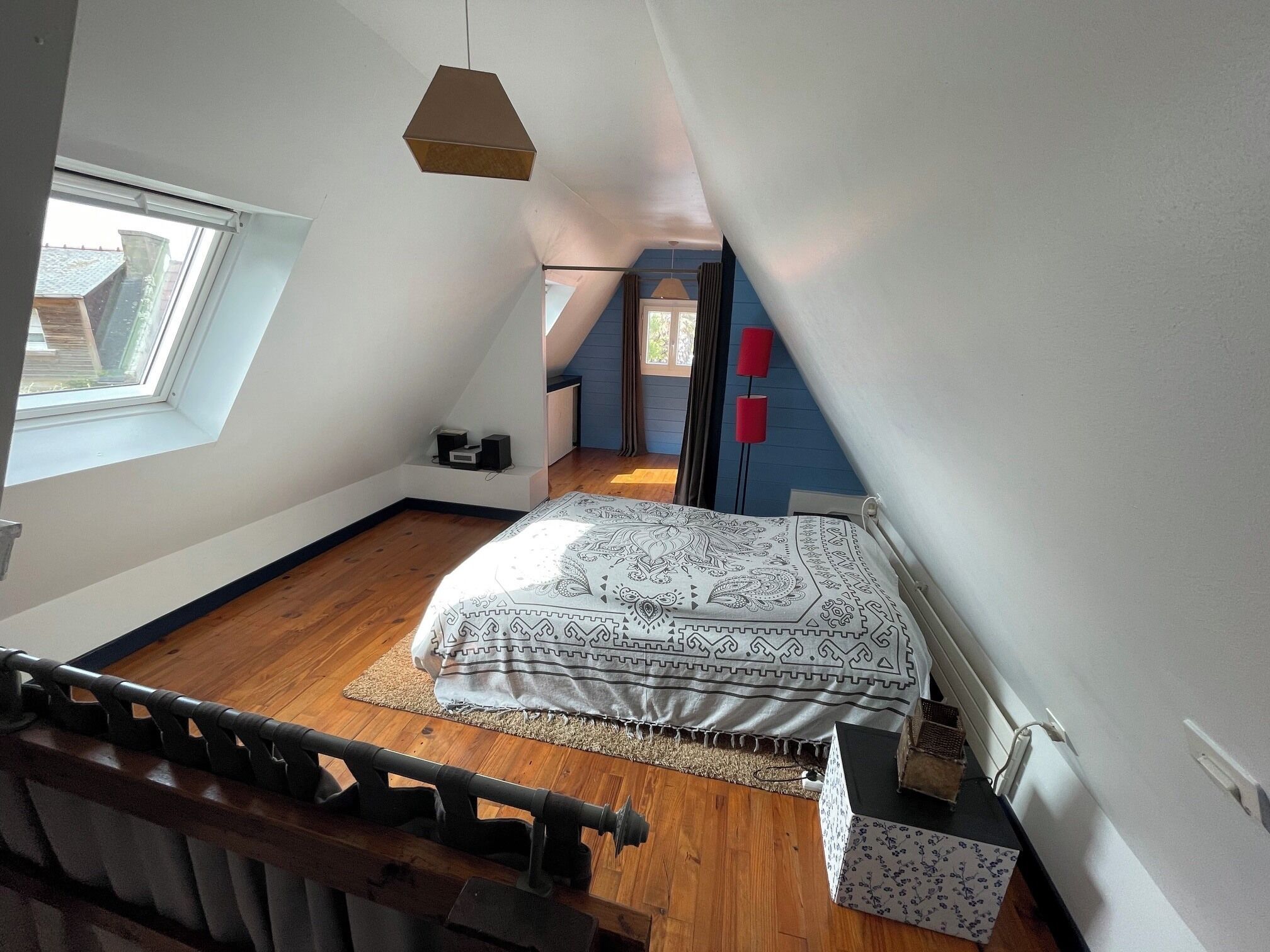 2 chambres, fer et planche à repasser