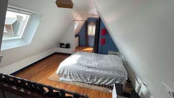 2 chambres, fer et planche à repasser