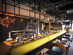 Bar (in der Unterkunft)