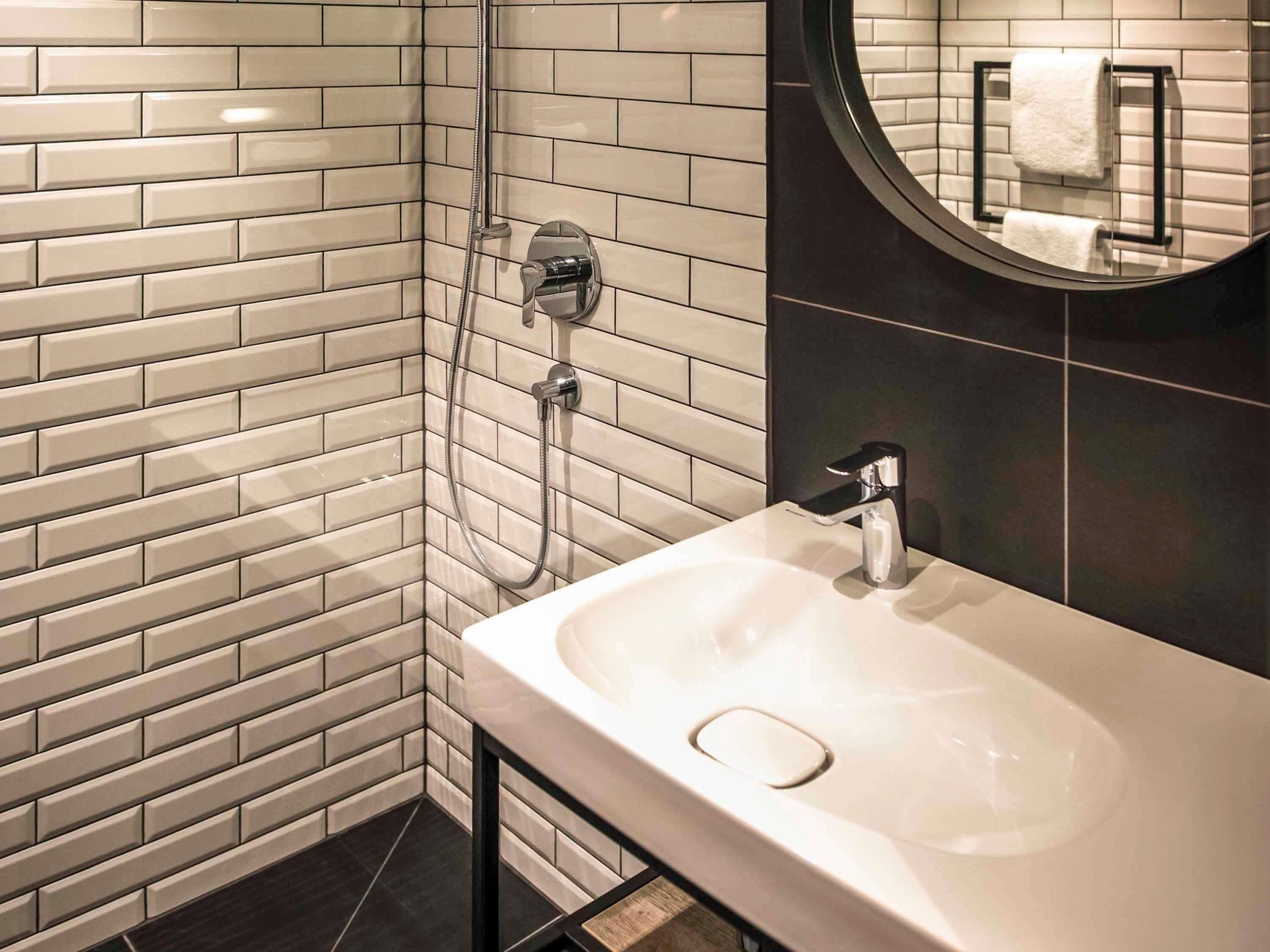 standard room, 2 single beds (new sleep comfort concept) | desk, laptop workspace, soundproofing, free wifi