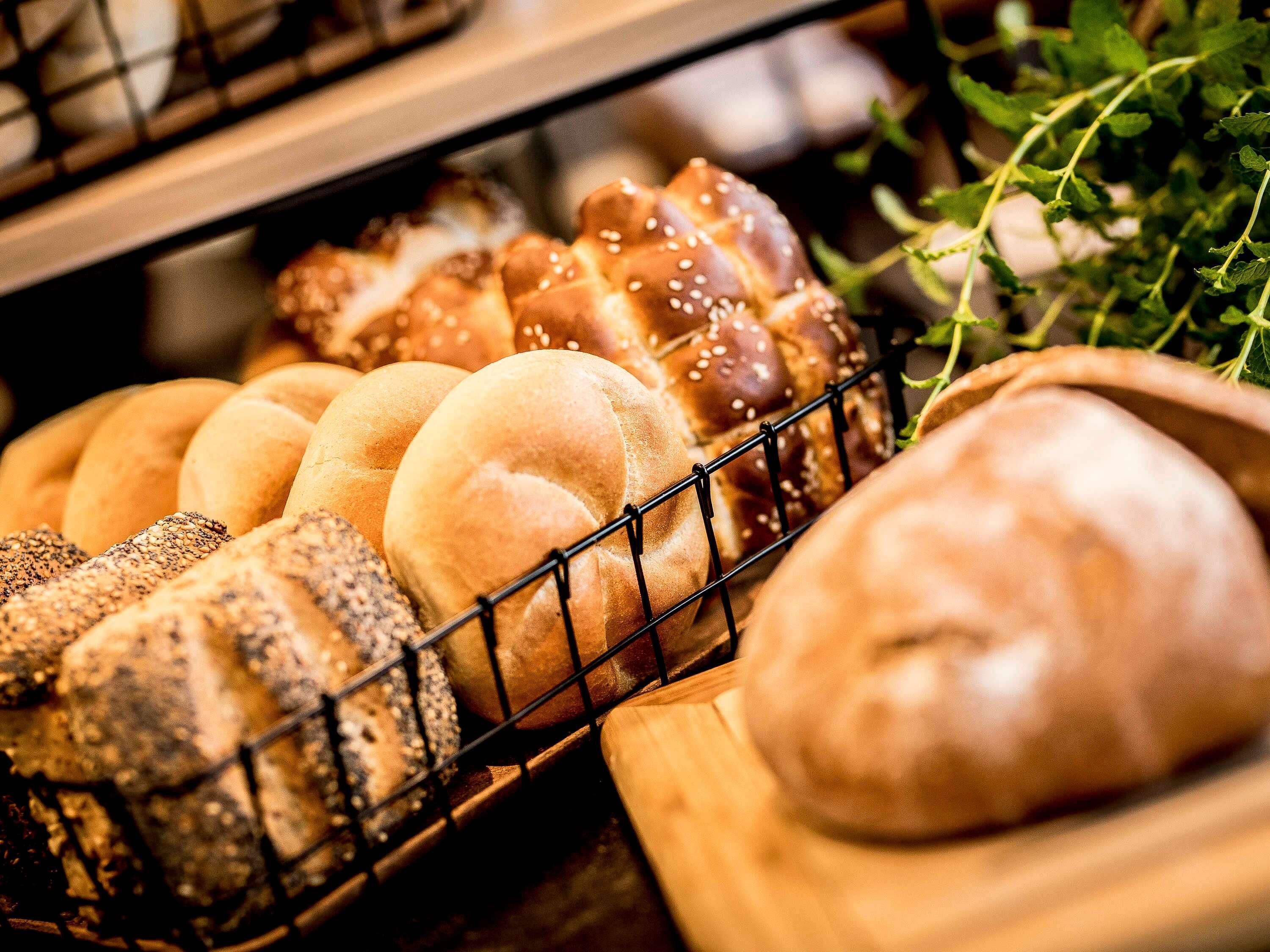 daily buffet breakfast (eur 16 per person)