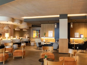 Bar (on property) - Mercure Luxembourg off Kirchberg (Luxembourg City)