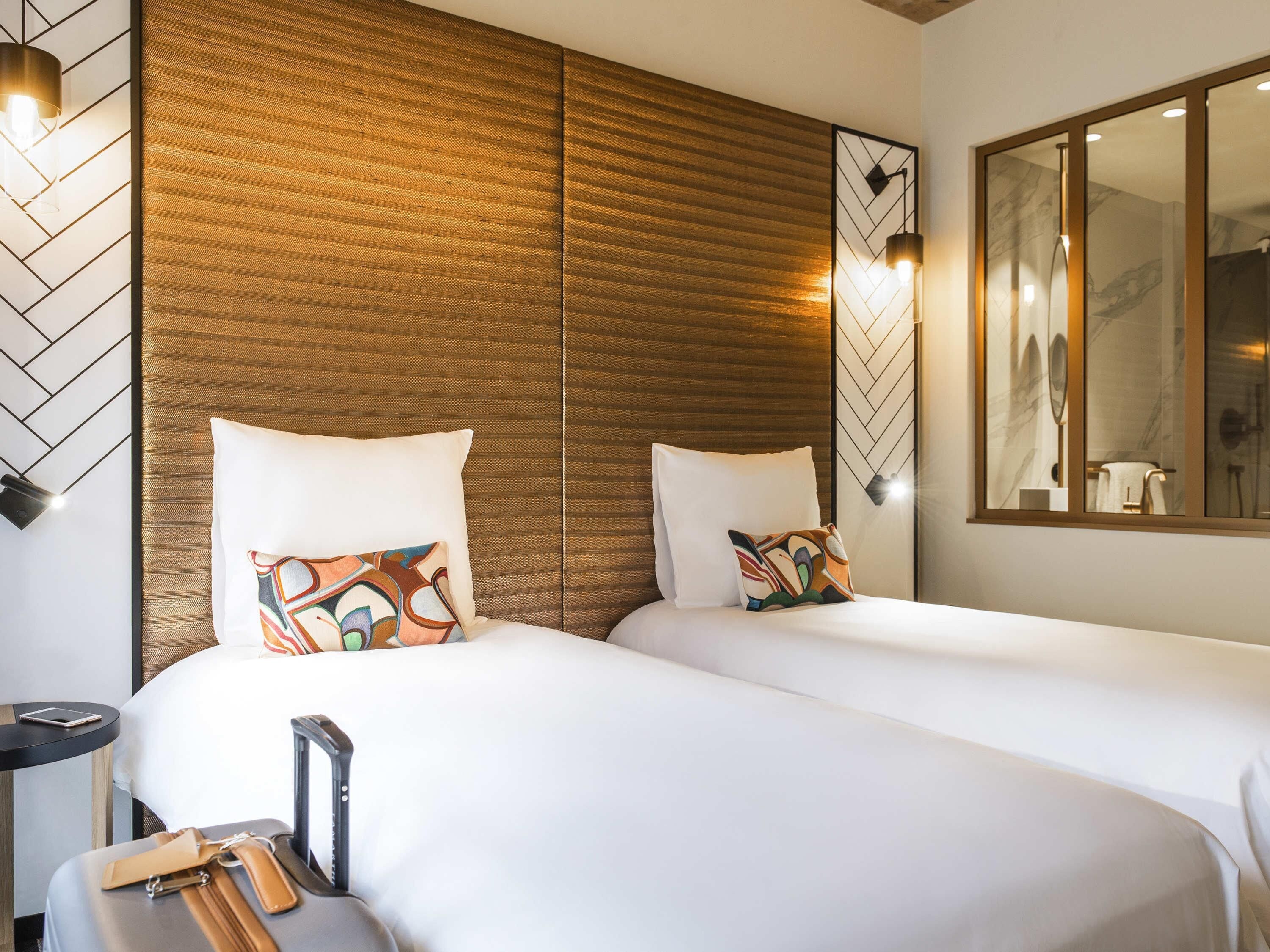 Minibar, in-room safe, laptop workspace, blackout drapes