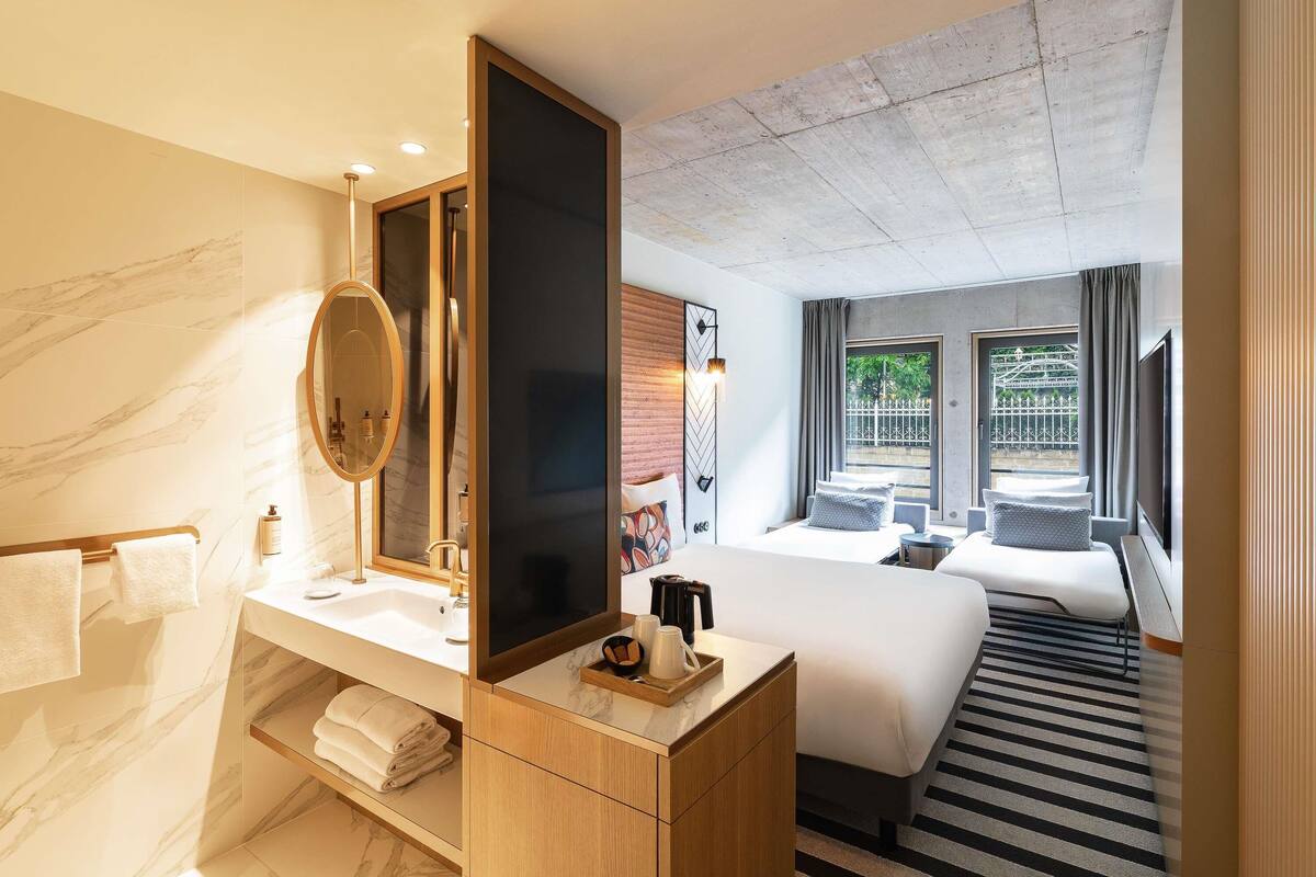 Family Room, 1 Double Bed with Sofa bed (Classic) | Minibar, in-room safe, laptop workspace, blackout curtains