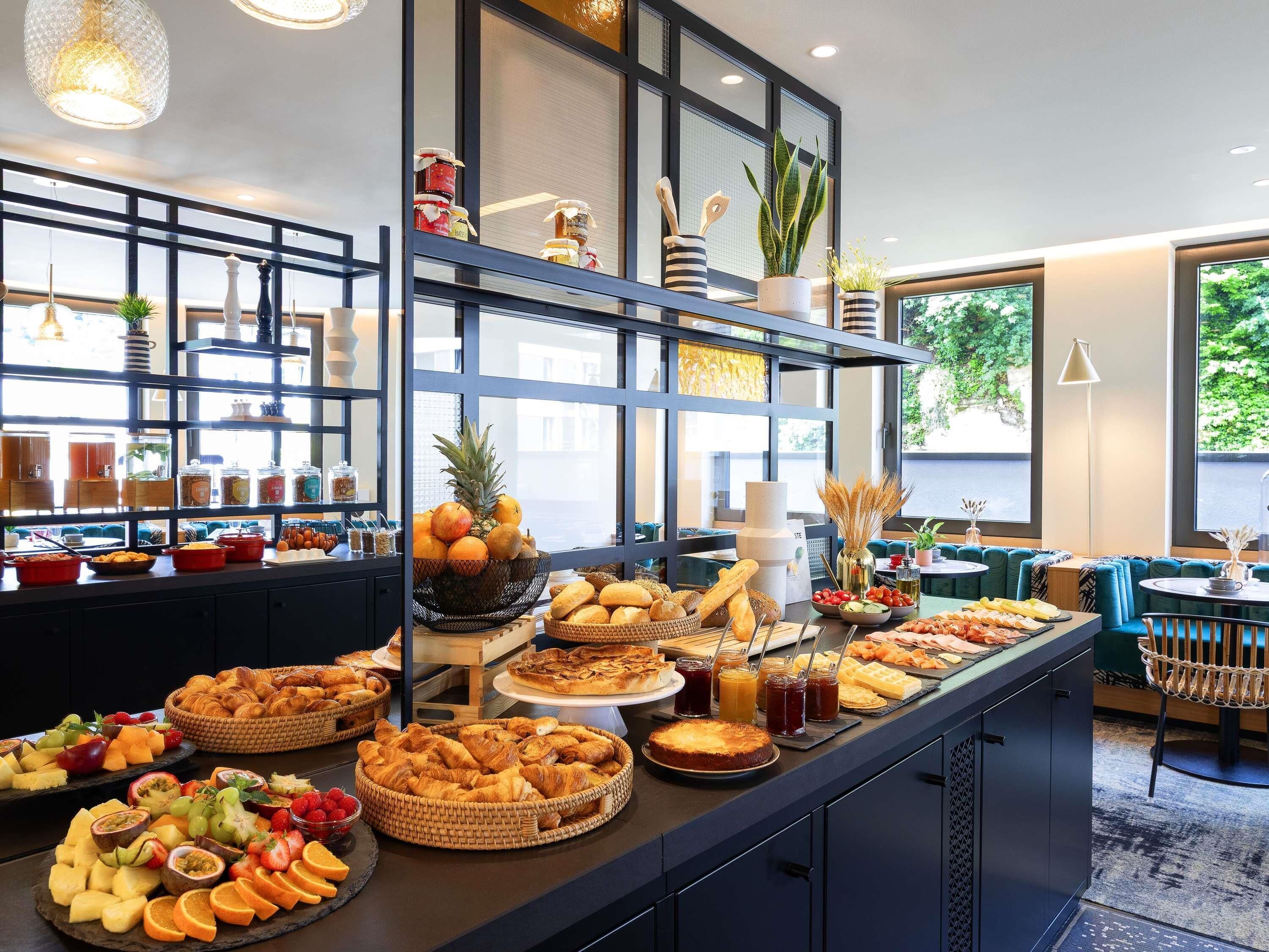 Daily buffet breakfast (EUR 21 per person)