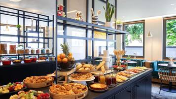Daily buffet breakfast (EUR 21 per person)