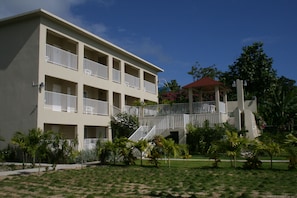 Grand Room | 1 bedroom, individually furnished, desk, laptop workspace