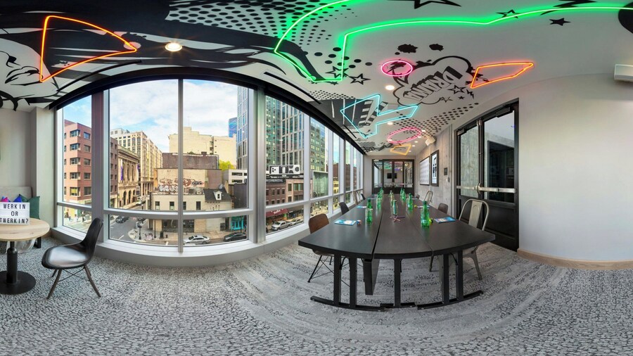 Moxy Boston Downtown