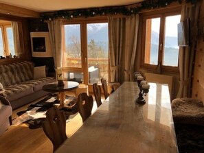 Apartment, Balcony (346C Cleaning Fee CHF 50,00) | Living area | Flat-screen TV - Villars Bristol Apartments (Ollon)