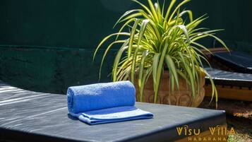 Kolam renang outdoor