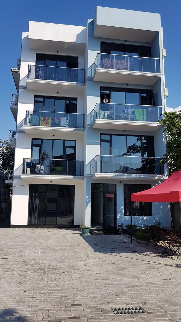 Exterior - HS-326 (Tbilisi)