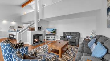 Smart TV, fireplace, DVD player