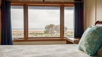 4 bedrooms, free WiFi, bed sheets