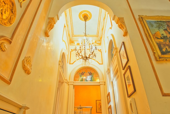 Interior detail - B&B Flora House (Salerno)