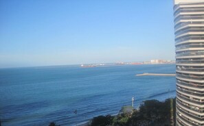 Vista para praia/oceano