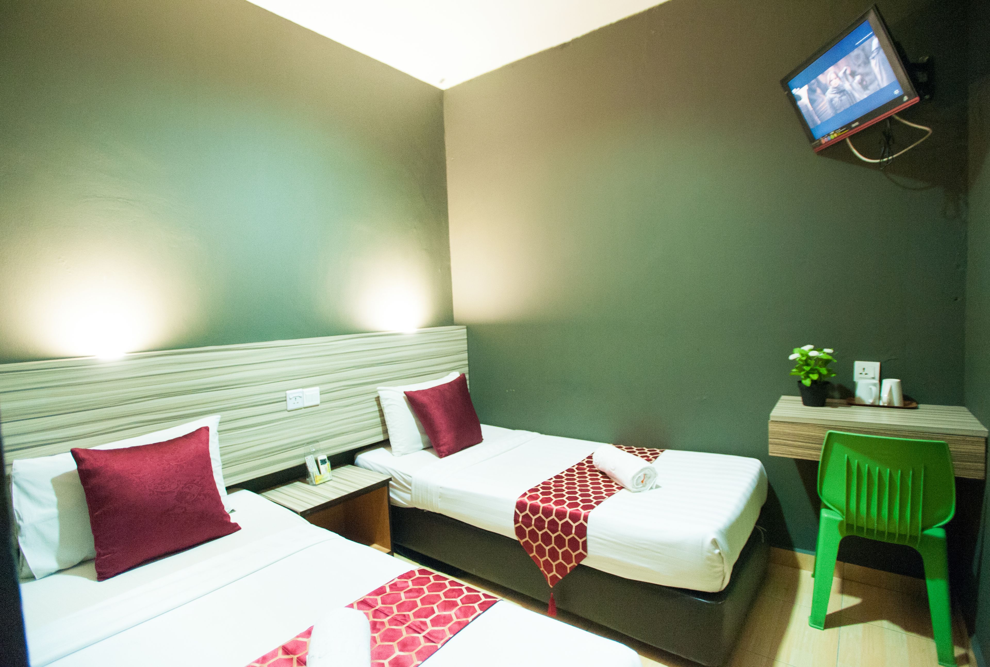 superior twin room | desk, blackout curtains, iron/ironing board, free wifi
