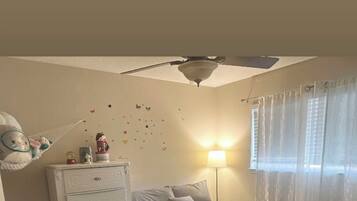 3 bedrooms, WiFi, bed sheets