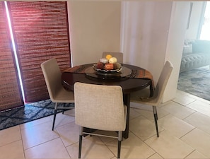 Dining - Charming home in sugarland (Sugar Land)