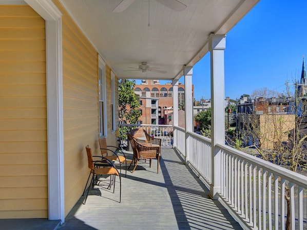 Property grounds - Charming Historic Home, Heated Pool Access (Savannah)