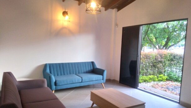 Unclassified image, 1 of 14, button - The Blue House (Medellín)