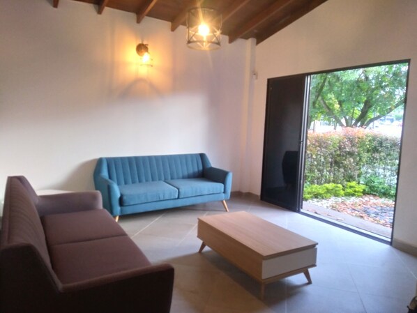 Interior entrance - The Blue House (Medellín)