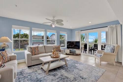 202- Unit 2 Butler Avenue, 3 bedroom with amazing views.