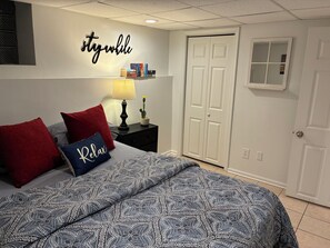 2 bedrooms, iron/ironing board, free WiFi, bed sheets