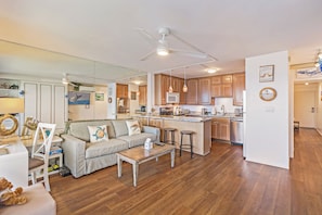Smart TV, books, offices