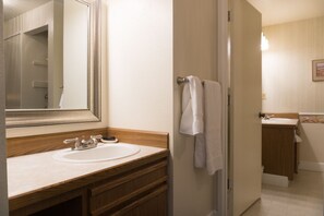 Combined shower/tub, towels - Beach Getaway!  Oceanfront, amazing views, beach access and sleeps up to 5 (Lincoln City)